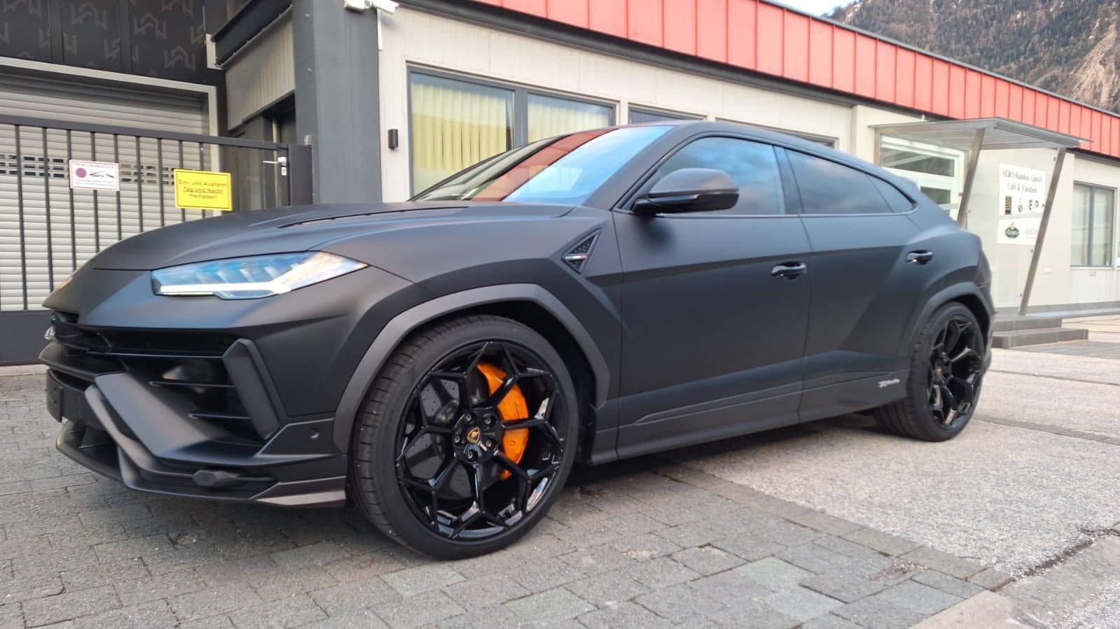 Lamborghini Urus Performante